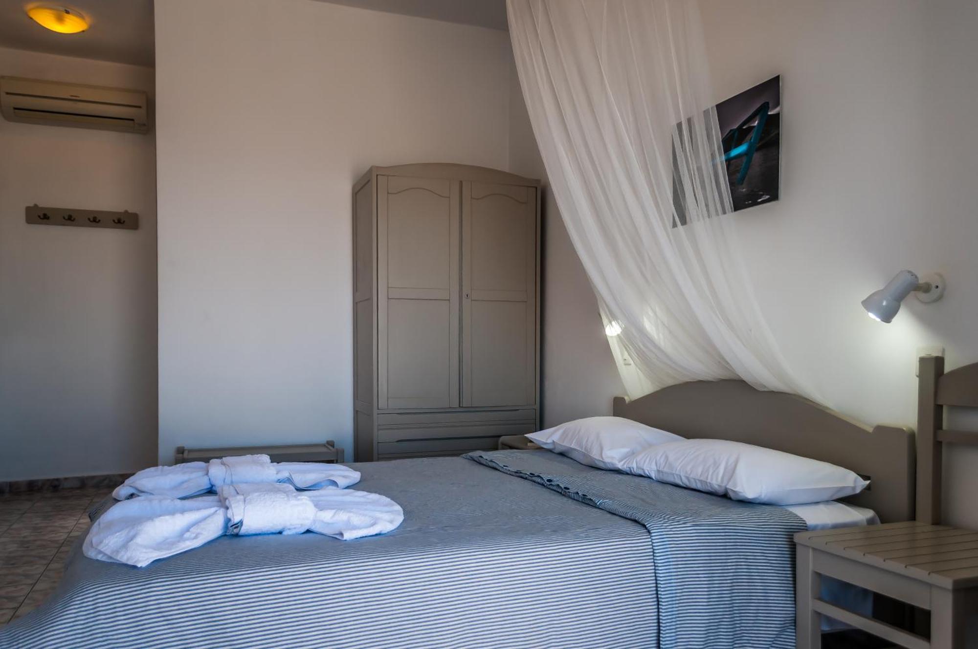 Agnanti View Hotel Pachaina Extérieur photo