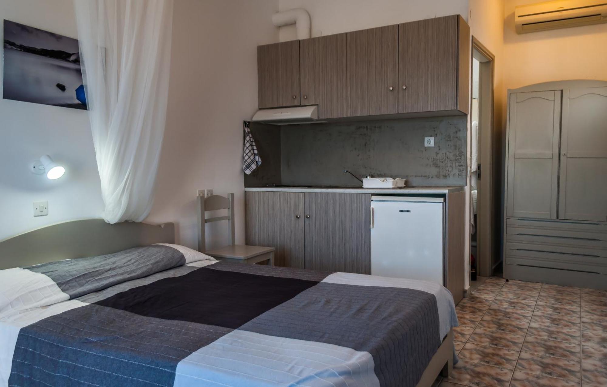 Agnanti View Hotel Pachaina Extérieur photo