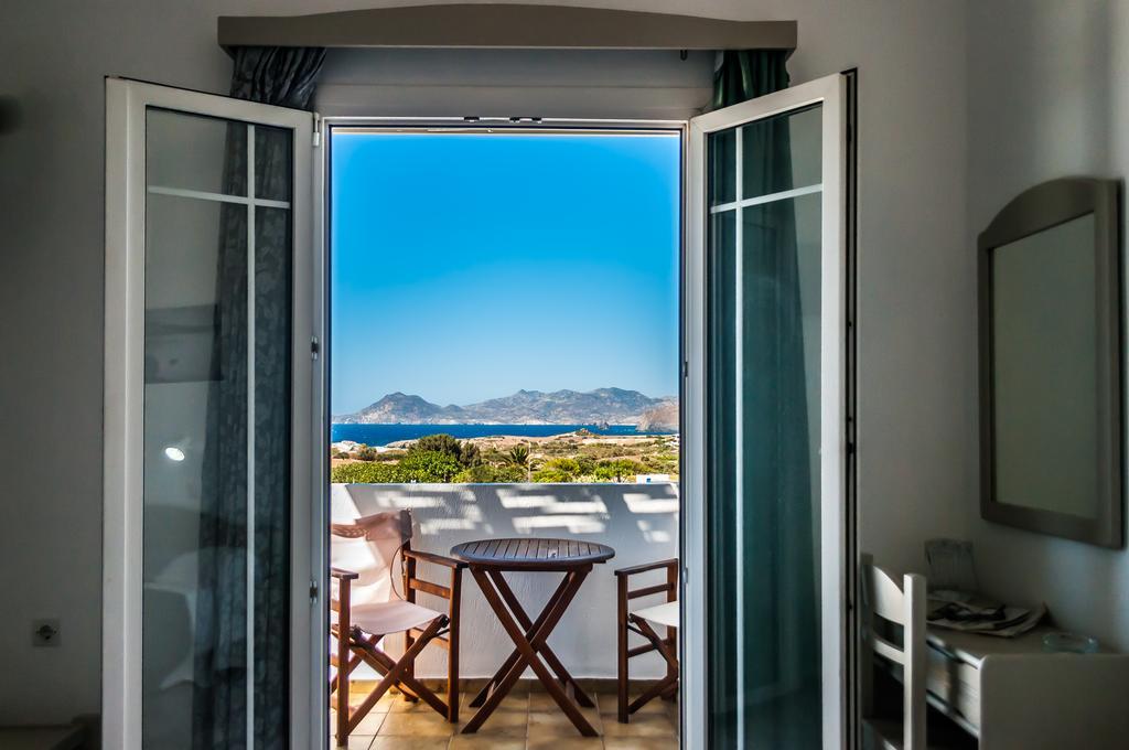 Agnanti View Hotel Pachaina Extérieur photo