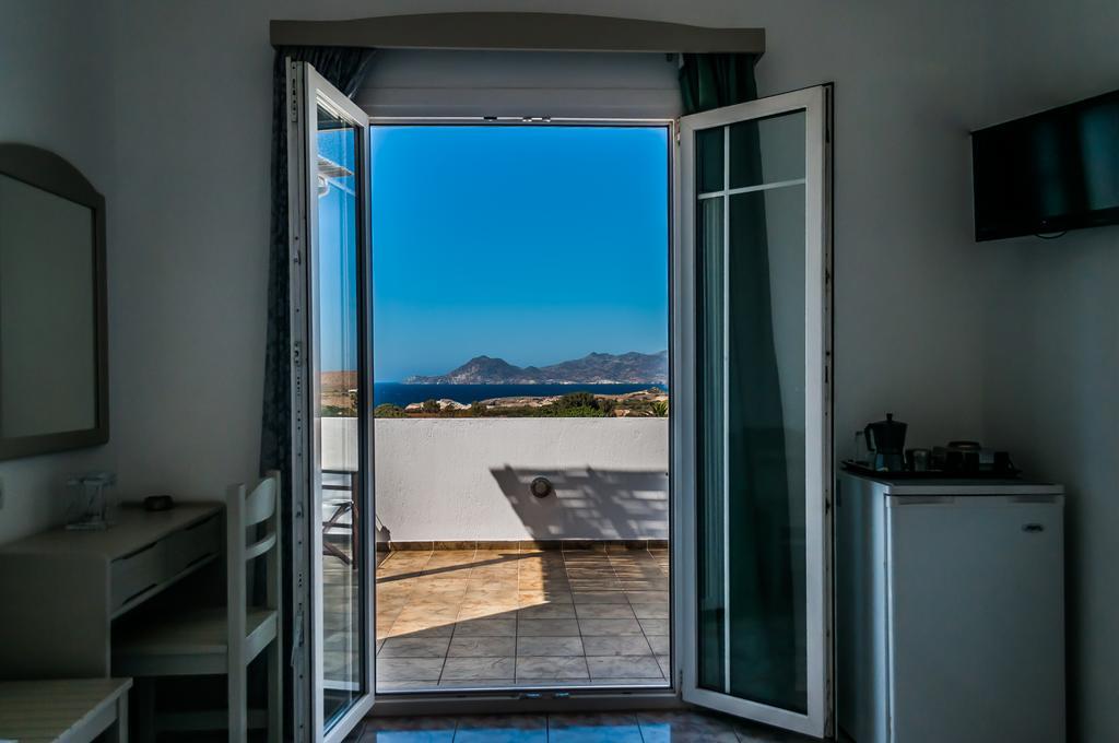 Agnanti View Hotel Pachaina Extérieur photo
